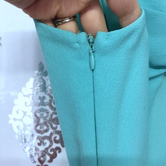 Forever 21 Teal Cut-Out Back Sheath Dress - Picture 5 of 7